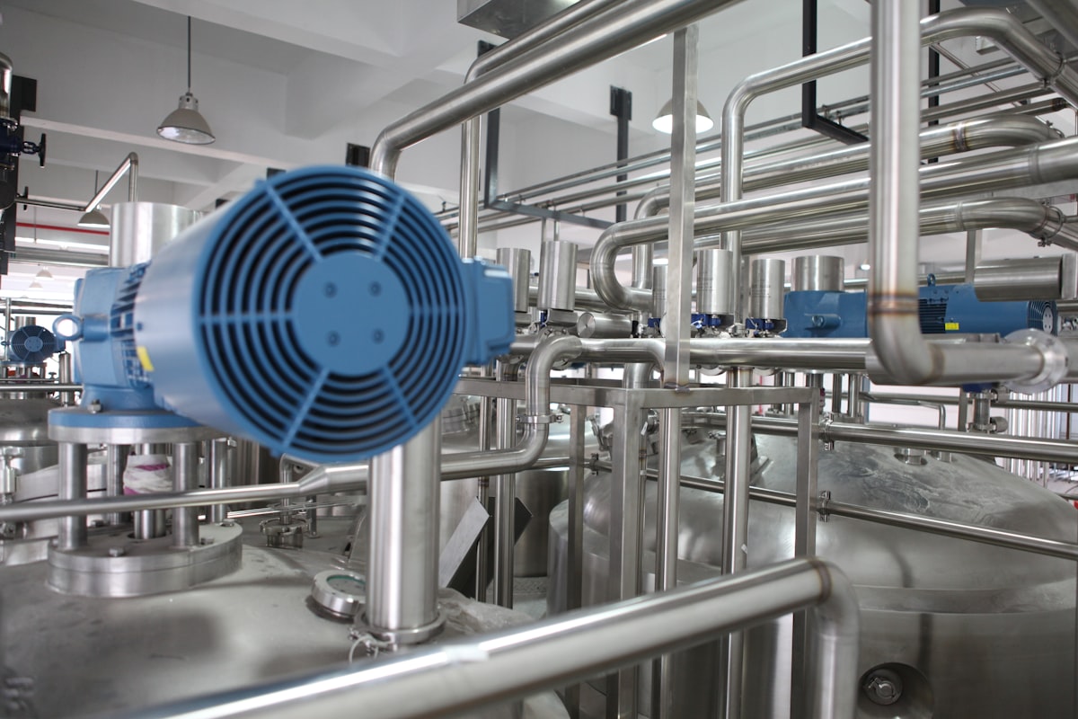 Thermal power plant and electrical energy generation infrastructure